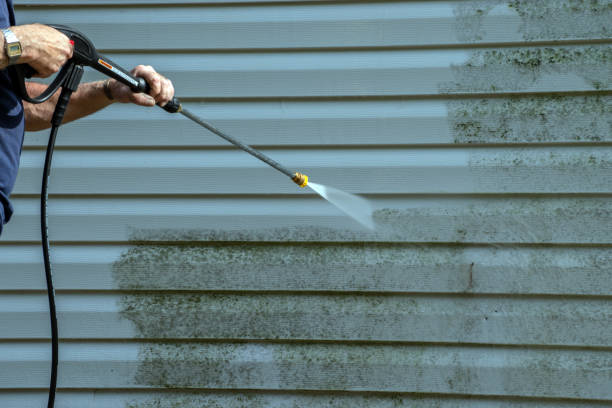 Best Animal Enclosure Cleaning  in Iola, KS