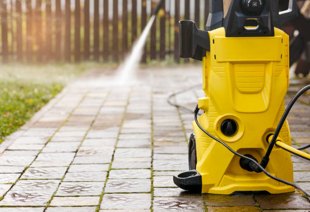 Best Rust Removal  in Iola, KS